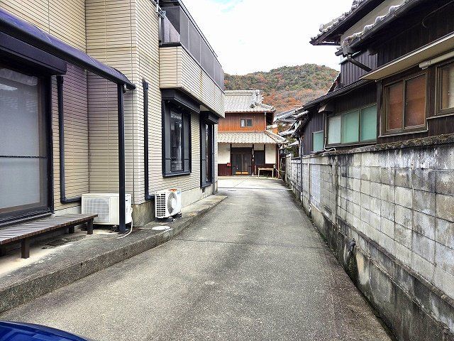 5LDK Detached House for Sale in Aioi, Hyogo Prefecture - Thumbnail 3