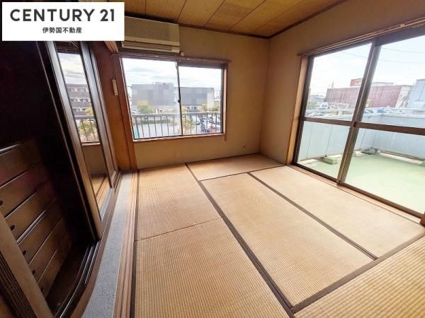 4LDK RC House in Yokkaichi with Shop Space - 146.67m2 - Thumbnail 3