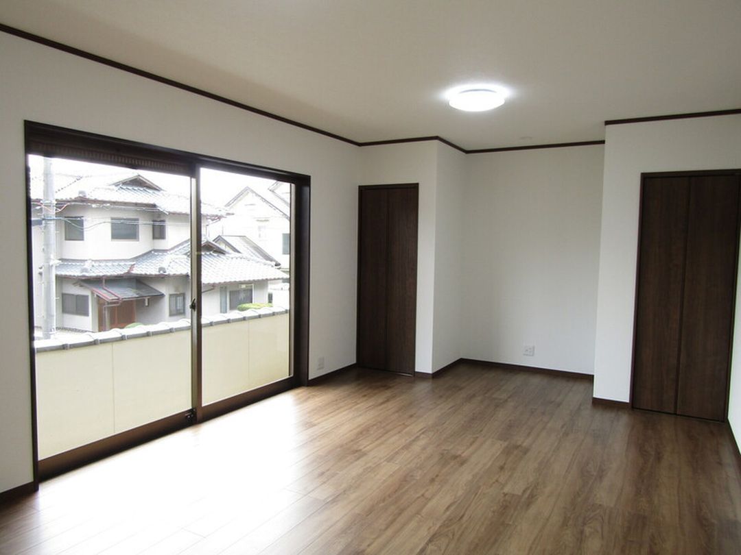5SLDK Detached House in Ikoma, Nara - 161.60 sqm - Thumbnail 2