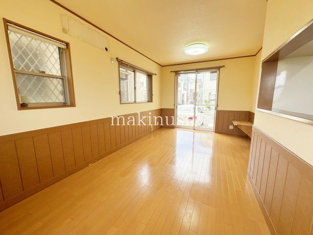 4LDK Detached House for Sale in Osaka Sayama, Osaka - Thumbnail 2