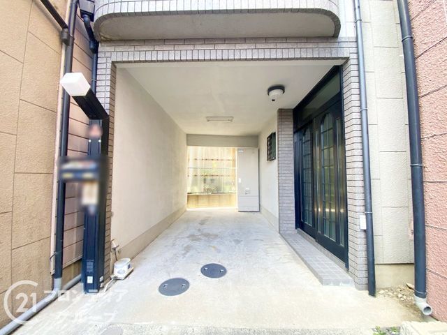 Modern 3-Story All-Electric House for Sale in Hirakata, Osaka - Thumbnail 2