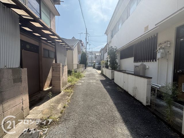 7LDK Wooden House for Sale in Quiet Himeji Neighborhood - Thumbnail 2