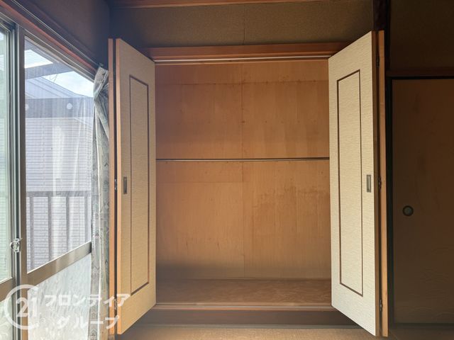 7LDK Wooden House for Sale in Quiet Himeji Neighborhood - Thumbnail 4