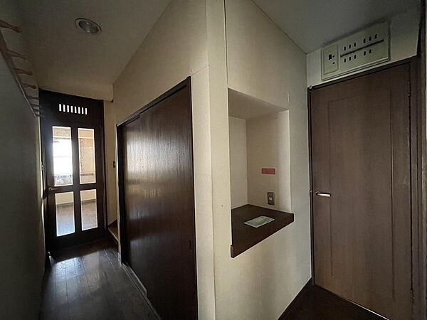 4SLDK Detached House on Sunny Corner Lot in Himeji - Thumbnail 2