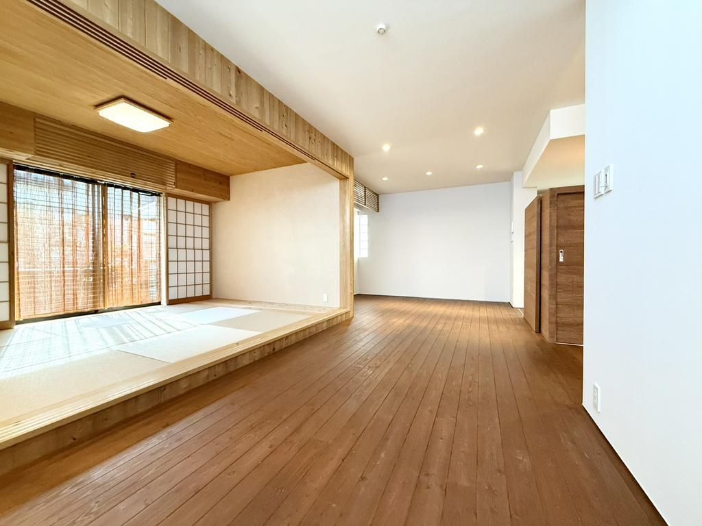 7LDK Steel-Frame House for Sale in Higashiosaka, Osaka - Thumbnail 4