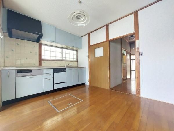 5DK Detached House Near Hoshida Station, Katano City, Osaka - Thumbnail 4