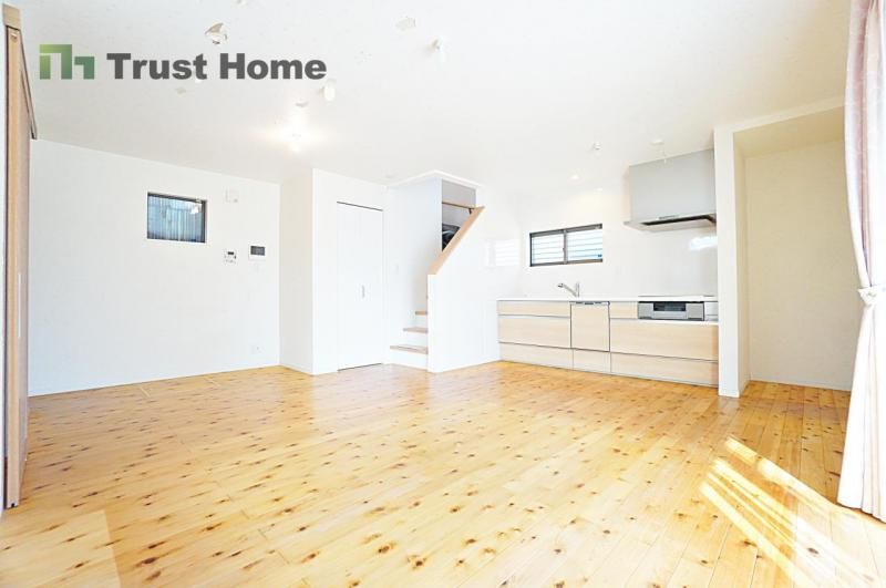 Modern 4SLDK All-Electric House in Kobe Nagata | 2017 Build - Thumbnail 2