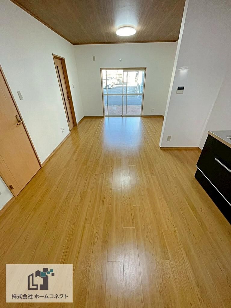 Renovated 4LDK Family House for Sale in Moriguchi, Osaka - Thumbnail 3