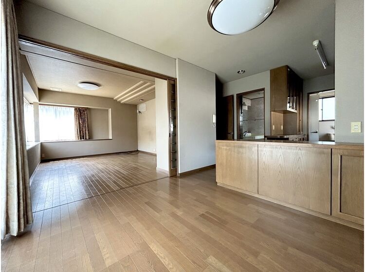 3DK House for Sale in Midorigaoka, Nomi City with Mountain Views - Thumbnail 3