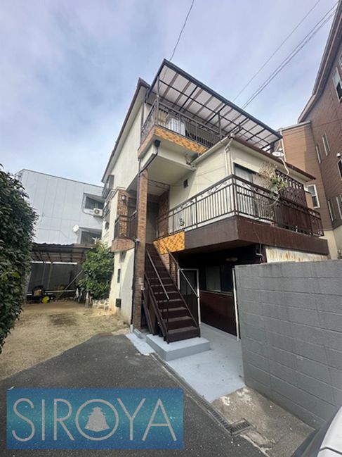 3-Story 8SLDK House for Sale in Moriguchi, Osaka - Thumbnail 2