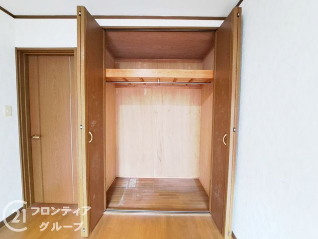 5DK Detached House for Sale in Higashiosaka, Osaka - Thumbnail 3