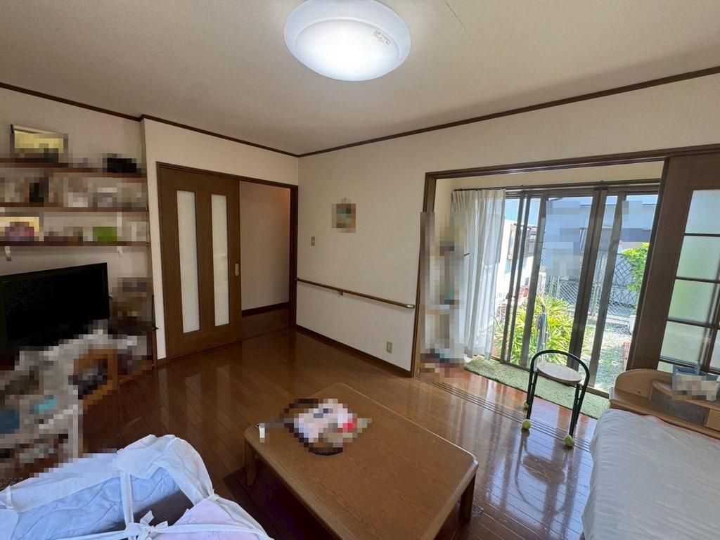 4LDK Terrace House for Sale in Sakai, Osaka - 8 Min Walk to Station - Thumbnail 3