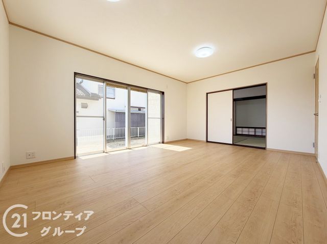 Renovated 4LDK House in Oji Town, Nara - 102.49 sqm - Thumbnail 2