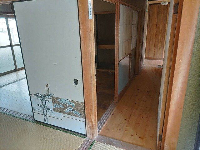Used 5K House with Farmland in Mihara Village, Kochi - Thumbnail 2