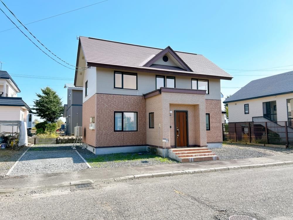 Renovated 4LDK House for Sale in Takikawa, Hokkaido - Thumbnail 2