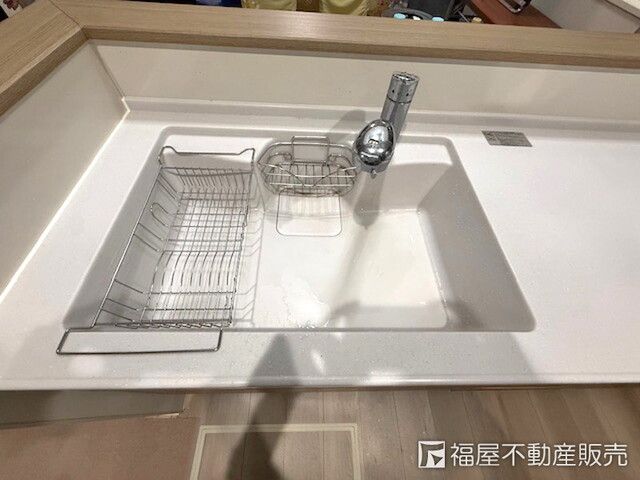 Modern 4LDK House in Suita, Osaka | 2022 Build, Near Yamada Station - Thumbnail 3