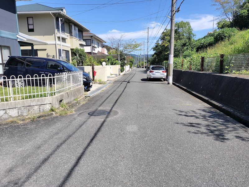 Renovated 2LDK House with Solar Panels in Ibaraki, Osaka - Thumbnail 2