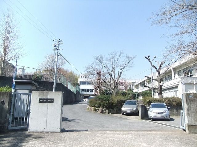 3SLDK Detached House for Sale in Katano City, Osaka - Thumbnail 2