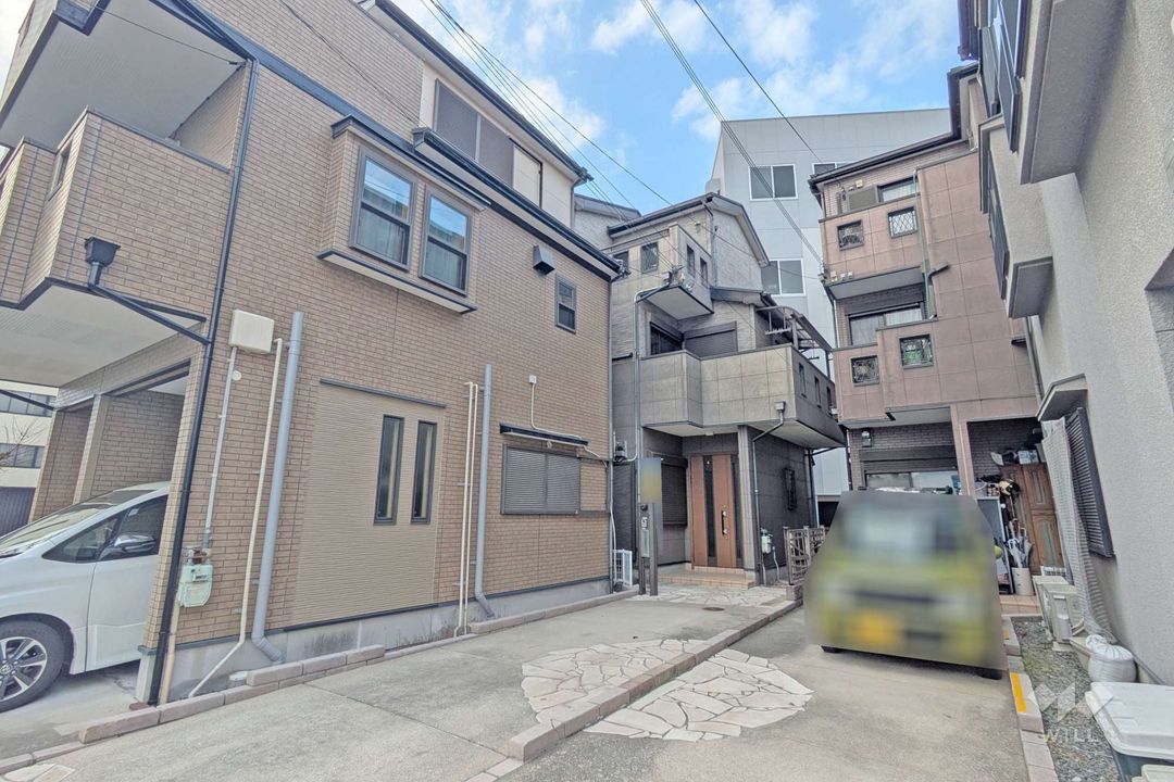 5LDK Detached House with 2nd Floor Living in Ibaraki, Osaka - Thumbnail 2