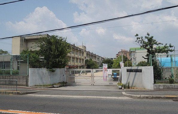 5DK House for Sale in Matsubara, Osaka near Nunose Station - Thumbnail 4