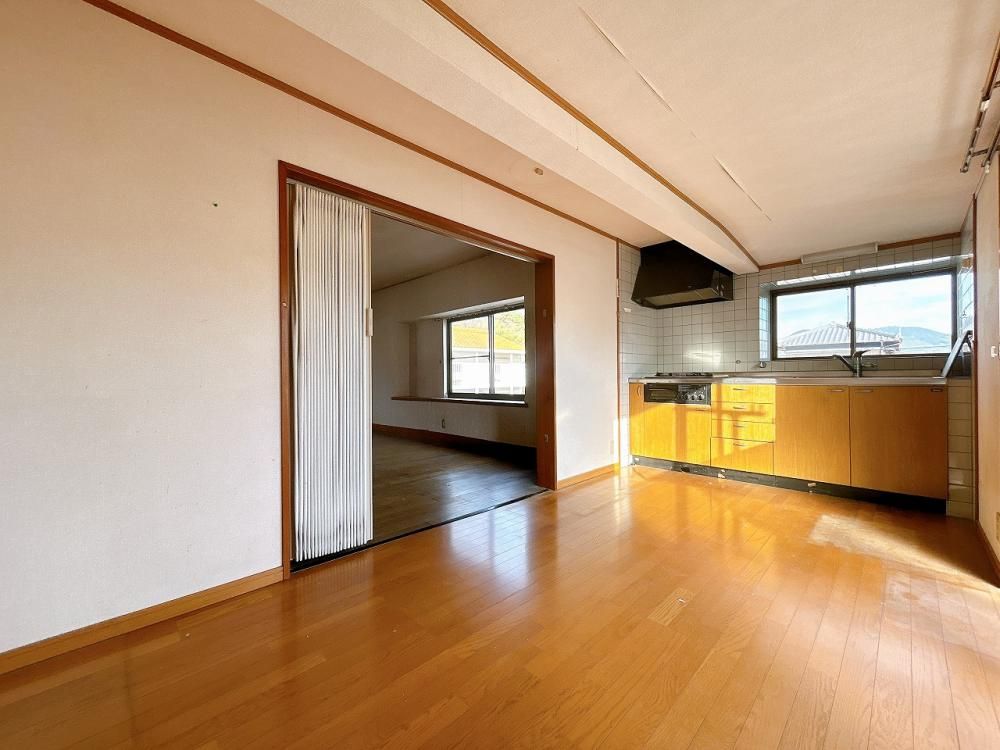 Renovated 5SLDK House with Large Garden near Aboshi Station, Himeji - Thumbnail 3
