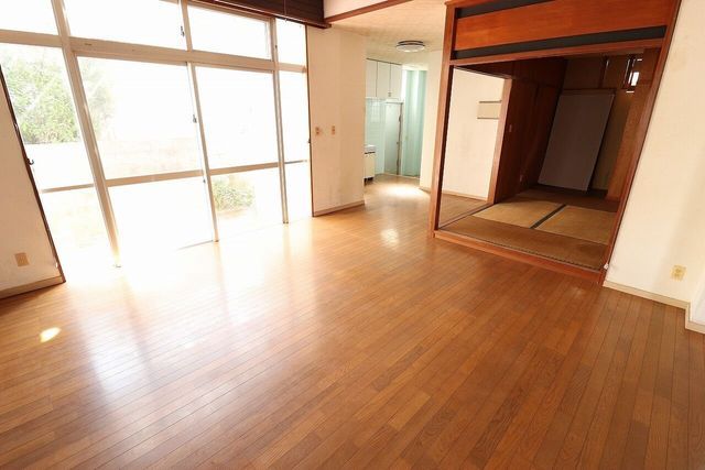 6LDK Used House for Sale in Nanjo City, Okinawa - Thumbnail 4