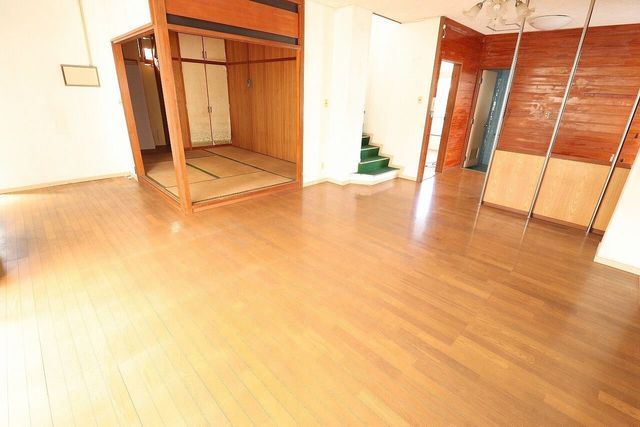 6LDK Used House for Sale in Nanjo City, Okinawa - Thumbnail 3