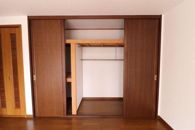 Renovated 3SLDK House Near Kasumigaura Station in Yokkaichi - Thumbnail 4