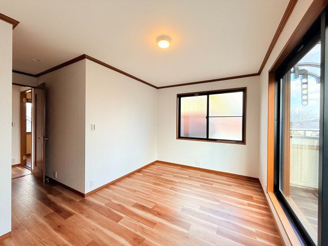 3LDK Detached House for Sale in Itami, Hyogo - Thumbnail 2