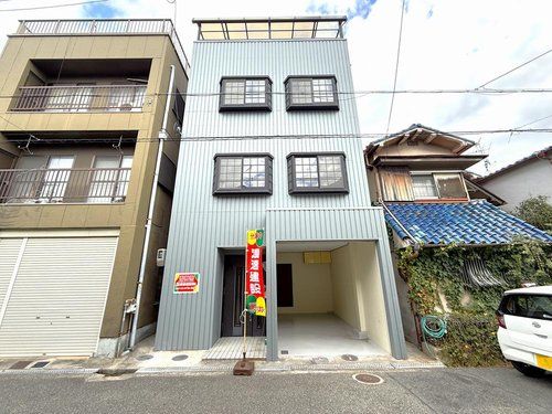 4LDK Steel-Frame House in Yao City, Osaka - Thumbnail 2
