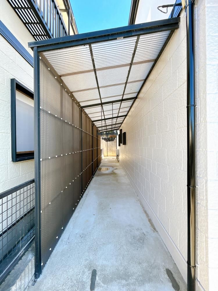 Renovated 4LDK House in Kobe Tarumi Ward with 2 Carports - Thumbnail 2