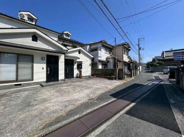 7LDK House for Sale in Hannan, Osaka - 170 sqm - Thumbnail 2