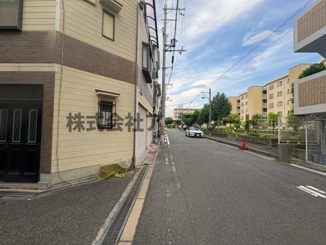 Renovated 4LDK House for Sale in Higashiyodogawa-ku, Osaka - Thumbnail 2