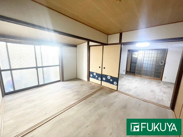 Renovated 1923 Terrace House Near Himejima Station, Osaka - Thumbnail 3