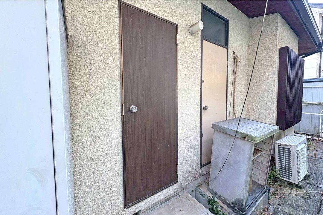 4LDK Detached House with Large Garden for Sale in Ikeda, Osaka - Thumbnail 4