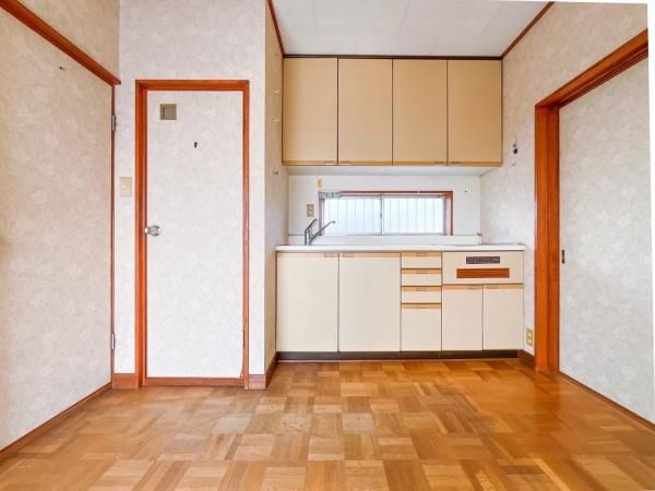 7DK House for Sale in Toyono, Osaka with Multi-Gen Potential - Thumbnail 4