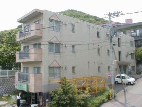 10-Story RC Apartment Building Near Nishi 18-chome Station, Sapporo - Thumbnail 3