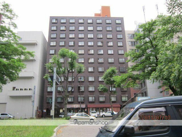 10-Story RC Apartment Building Near Nishi 18-chome Station, Sapporo - Thumbnail 4