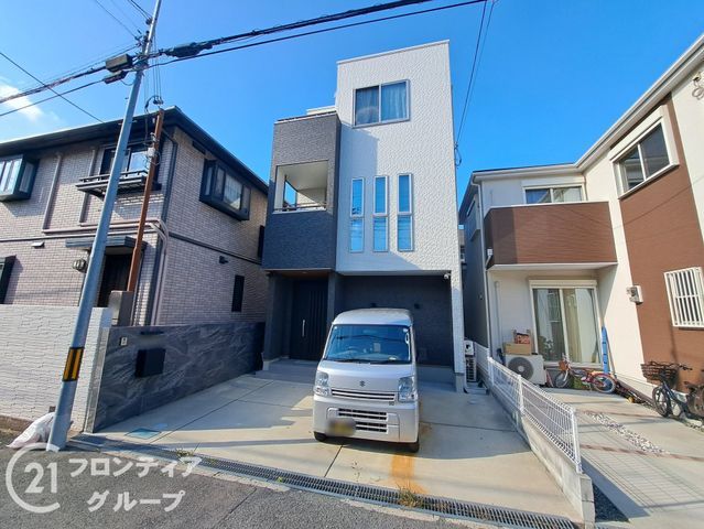 3LDK House for Sale in Yao City, Osaka - 114.78 sqm - Thumbnail 2