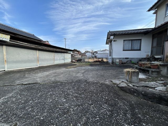 Spacious 7DK House for Sale in Hita, Oita with Parking - Thumbnail 3