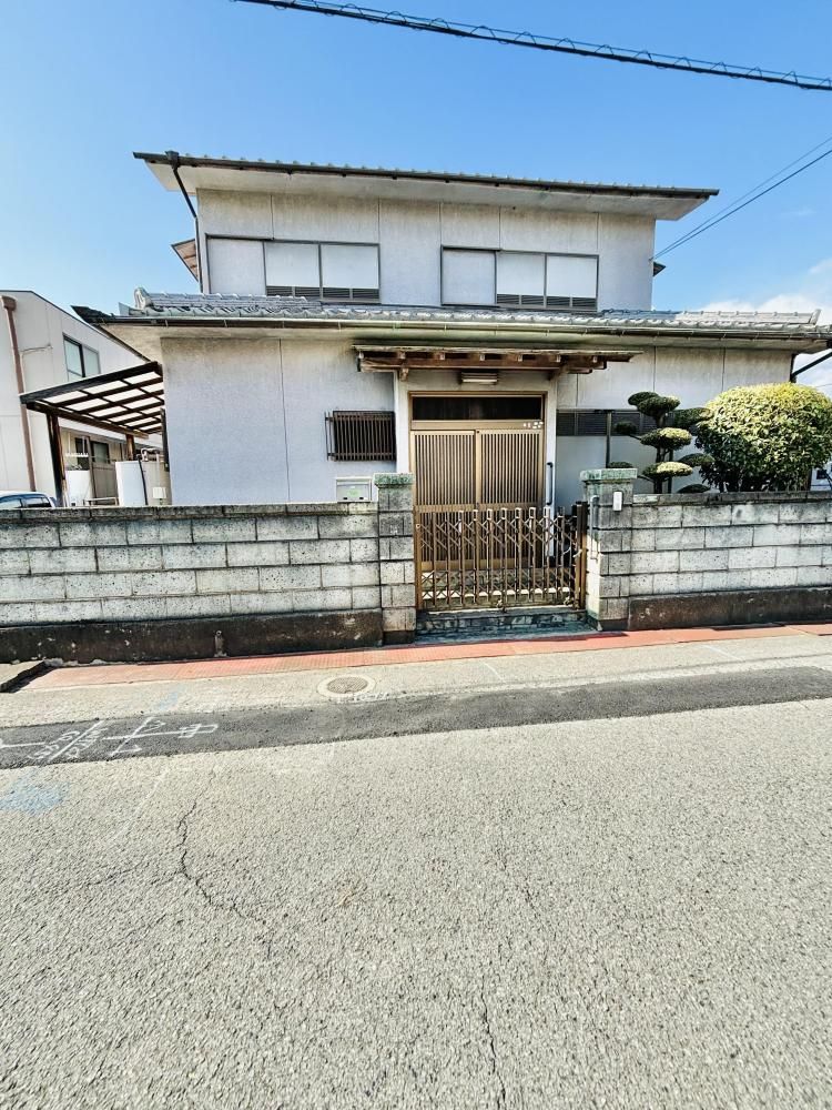 4DK House for Sale in Wakayama City, 97.47 sqm - Image 1