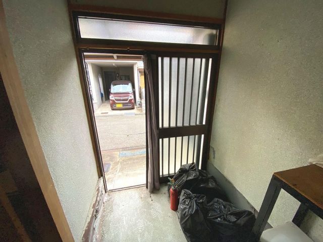 Terraced House for Sale in Neyagawa City, Osaka - 3K Layout - Thumbnail 3