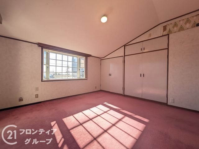 6SLDK Family Home in Kobe Chuo Ward with Recent Renovations - Thumbnail 4