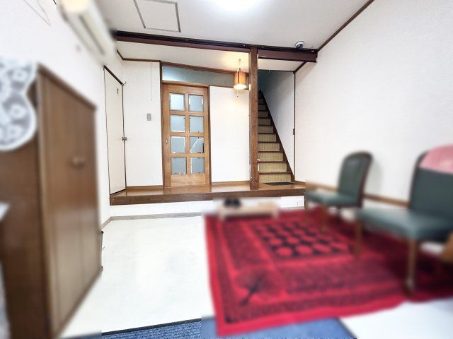 1935 Terraced House for Sale Near Fuse Station, Osaka - Thumbnail 3