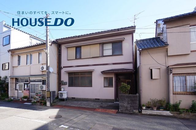 5DK Wooden House for Sale in Fukui City, Fukui Prefecture - Image 1