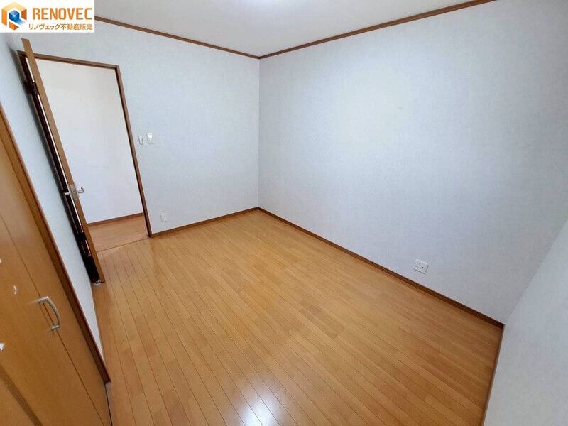 4LDK Solar-Powered House for Sale in Sakai, Osaka - Thumbnail 4