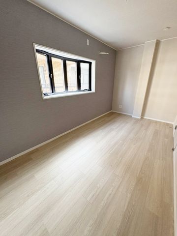 4LDK Detached House for Sale Near Deta Station, Osaka - Thumbnail 2