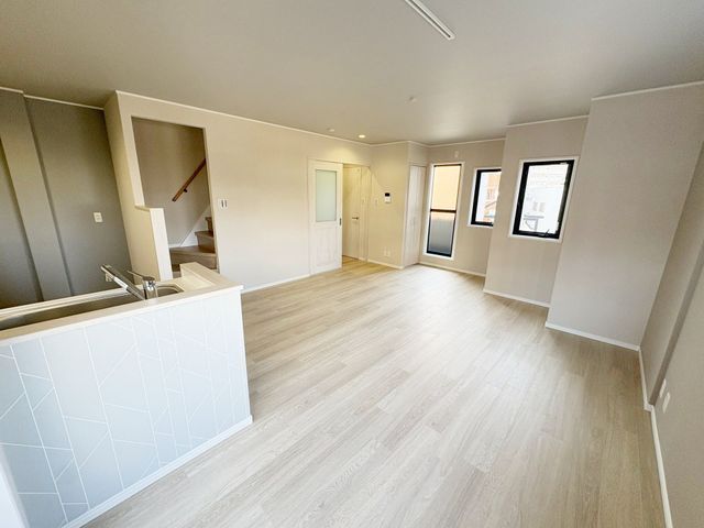4LDK Detached House for Sale Near Deta Station, Osaka - Thumbnail 3