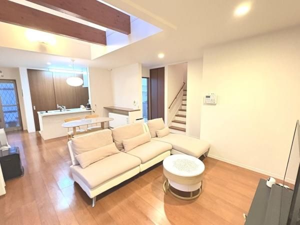 2011 Built 3LDK House on Corner Lot in Kobe's Kita Ward - Thumbnail 2