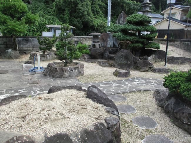 Spacious 1973 home in Kasaoka with 266sqm land - Thumbnail 2